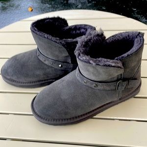 Bear paw Grey Boots